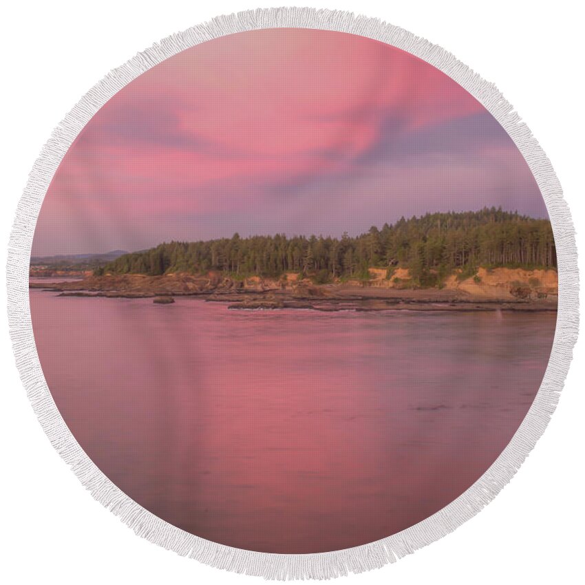 Boiler Bay Round Beach Towel featuring the photograph Magical Evening 0667 by Kristina Rinell