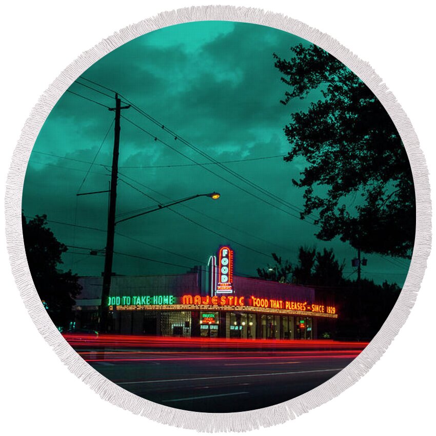 Atlanta Round Beach Towel featuring the photograph Majestic Cafe by Kenny Thomas