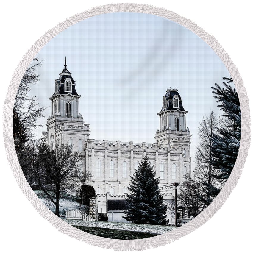 Blue Sky Round Beach Towel featuring the digital art Manti Temple on Thanksgiving Morning - Stylized by K Bradley Washburn
