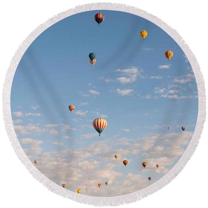 Hot Air Balloons Round Beach Towel featuring the photograph Many Balloons by Charles McCleanon