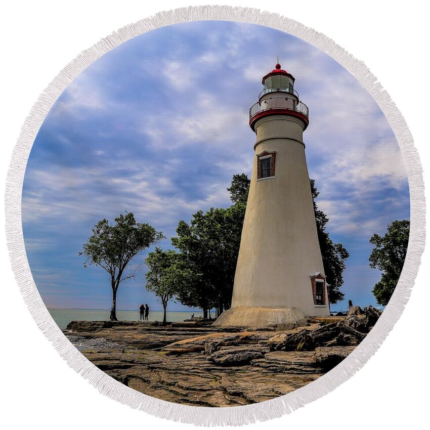 Lake Round Beach Towel featuring the photograph Marblehead Lighthouse by Kevin Craft