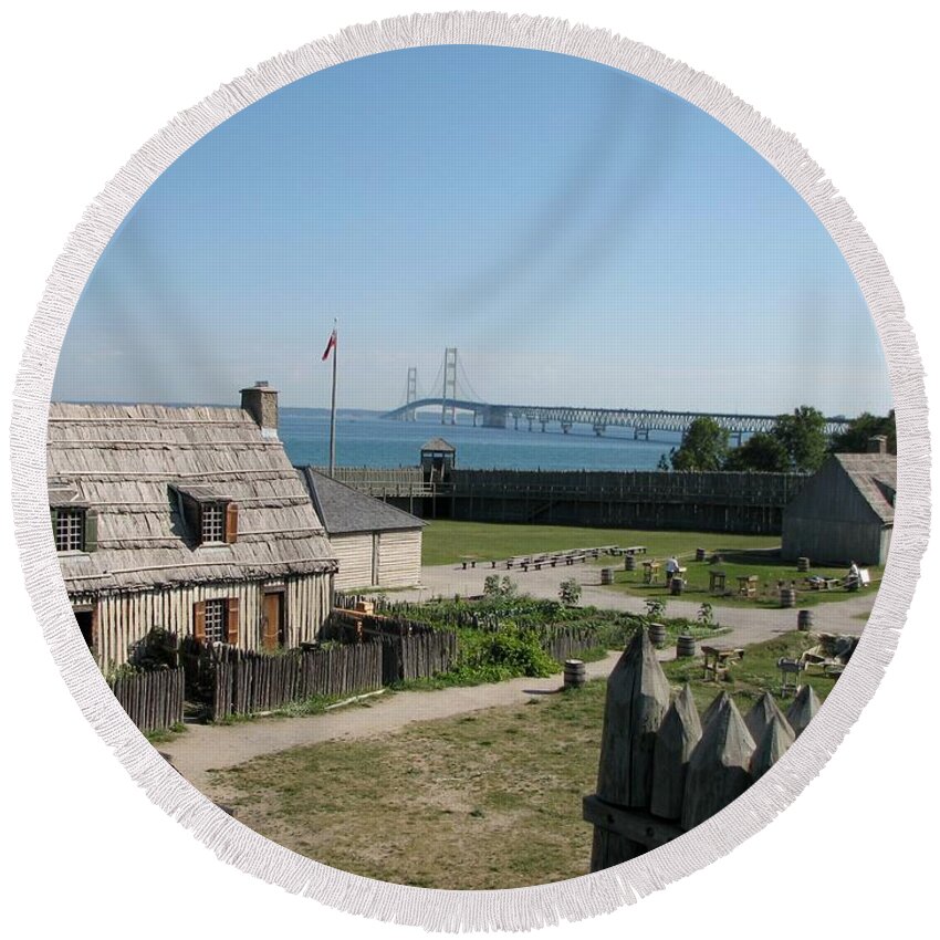 Colonial Michilmackinac Round Beach Towel featuring the photograph Michilimackinac and Mackinac Bridge by Keith Stokes