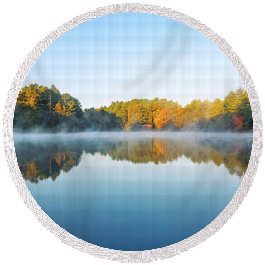 Mirror Lake State Park Round Beach Towel featuring the photograph Mirror Lake by Scott Norris