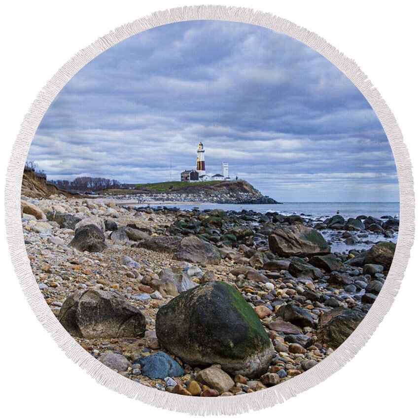 Montauk Round Beach Towel featuring the photograph Montauk Lighthouse by Robert Seifert