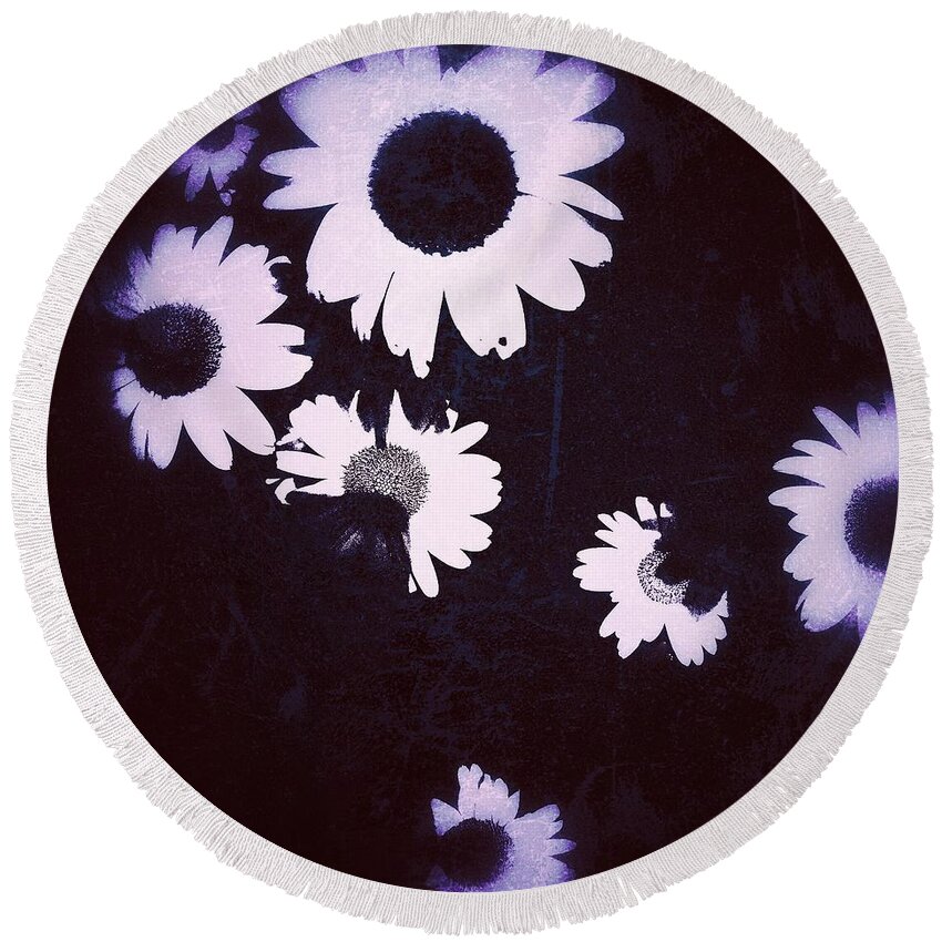Daisy Round Beach Towel featuring the painting Moonlight Daisies by Jacqueline McReynolds
