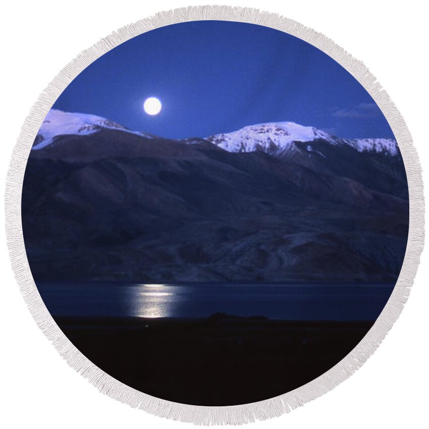 Moon Round Beach Towel featuring the photograph Moonlight Sonata by Patrick Klauss