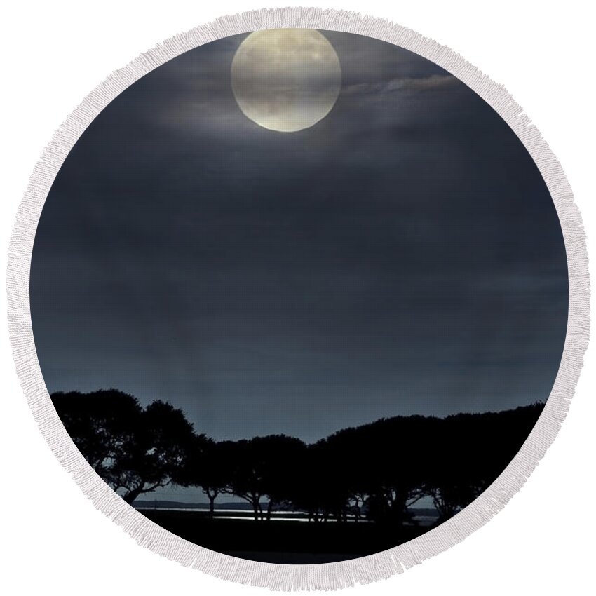 Sea Round Beach Towel featuring the photograph Moonrise over the Marsh. by WAZgriffin Digital