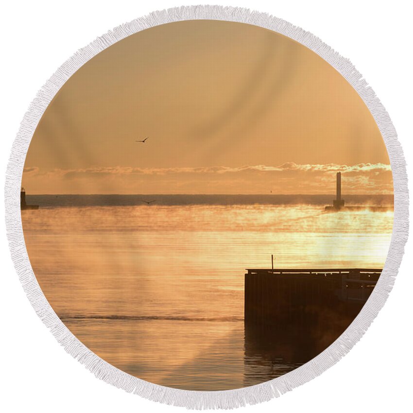 Sunrise Round Beach Towel featuring the photograph Morning Glow by James Meyer