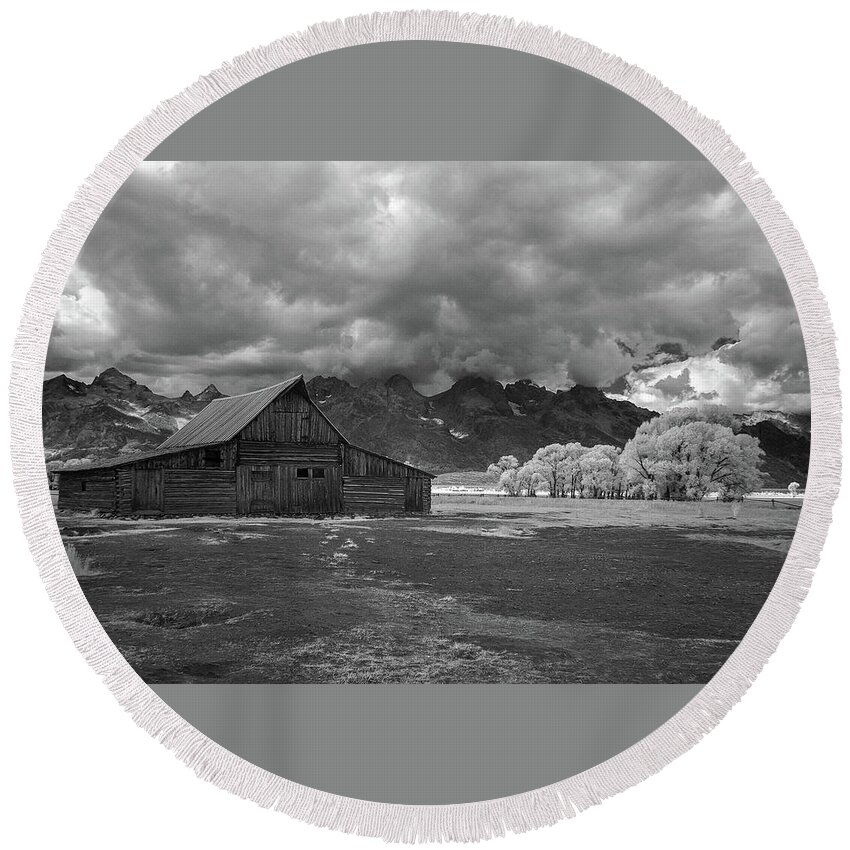 Barn Round Beach Towel featuring the photograph Moulton Barn at the Tetons by John Roach