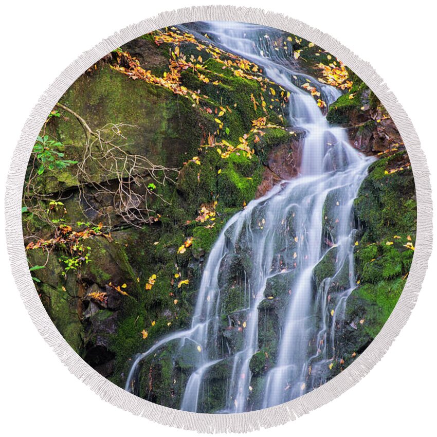 Waterfall Round Beach Towel featuring the photograph Mouse Falls by Peg Runyan