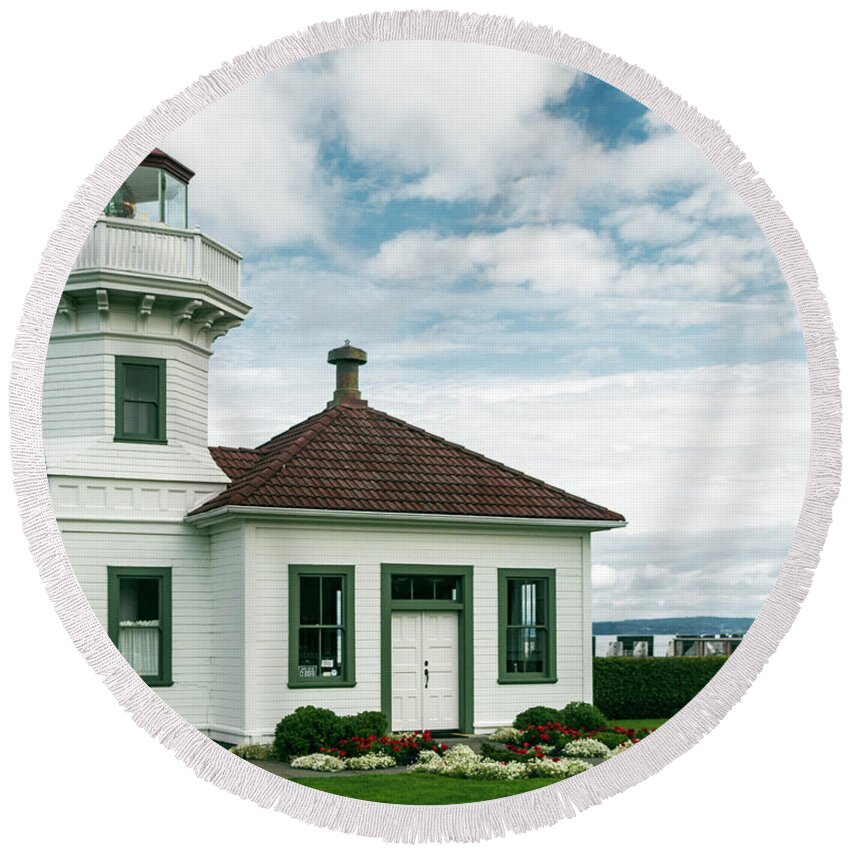 Lighthouse Round Beach Towel featuring the photograph Mukilteo Lighthouse by Ed Clark