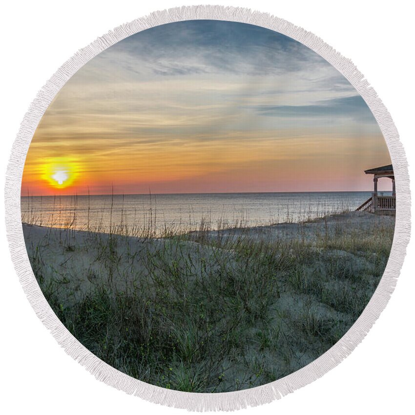 Nags Head Round Beach Towel featuring the photograph Nags Head Sunrise with Gazebo by WAZgriffin Digital