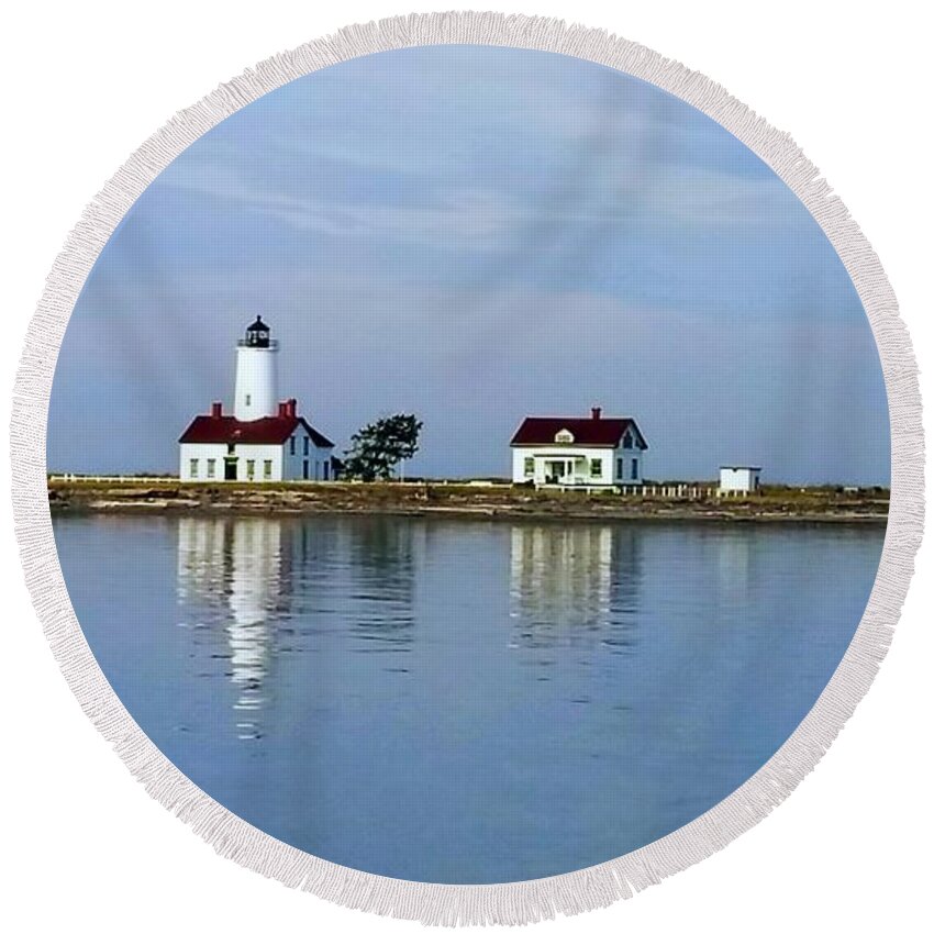 Lighthouse Round Beach Towel featuring the photograph New Dungeness Lighthouse Sequim, WA by Alexis King-Glandon