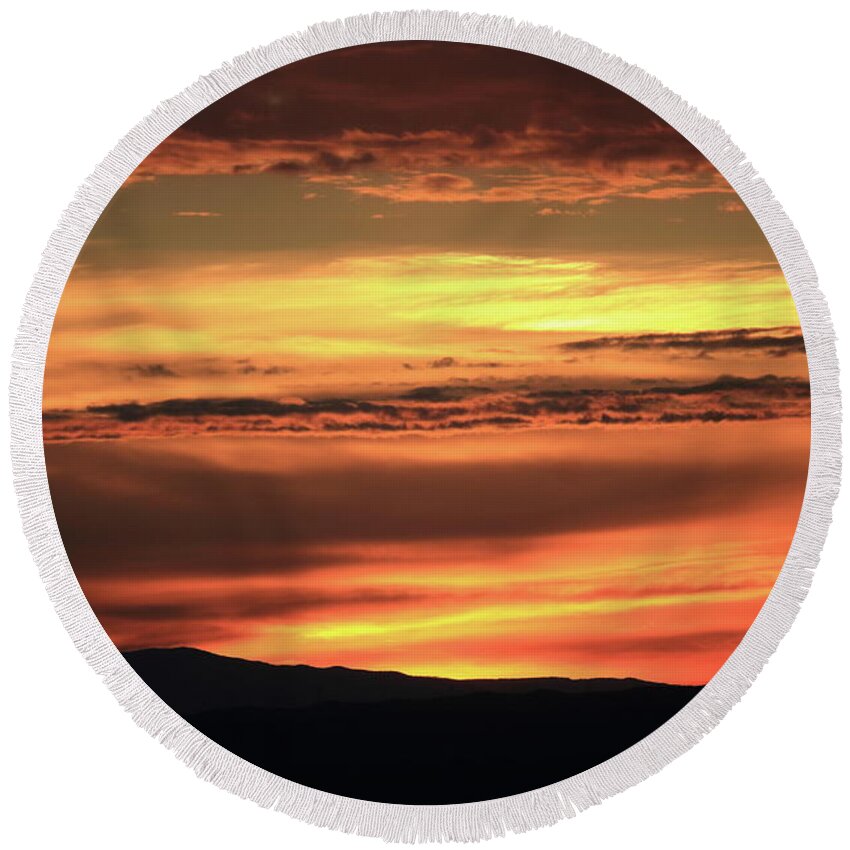 Sunrise Round Beach Towel featuring the photograph New Mexico Sunrise by David Diaz