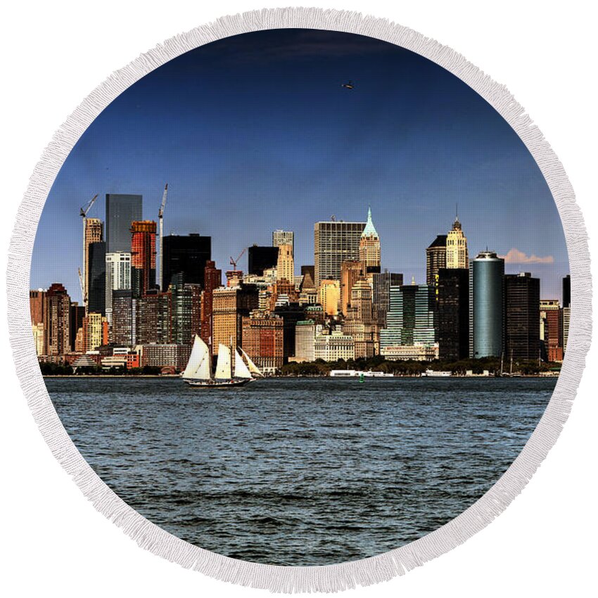 United States Round Beach Towel featuring the photograph New York New York by Tom Prendergast