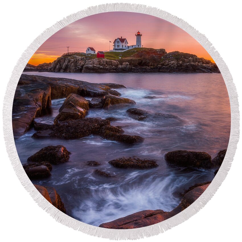 Maine Round Beach Towel featuring the photograph Nubble Light Sunrise by Darren White