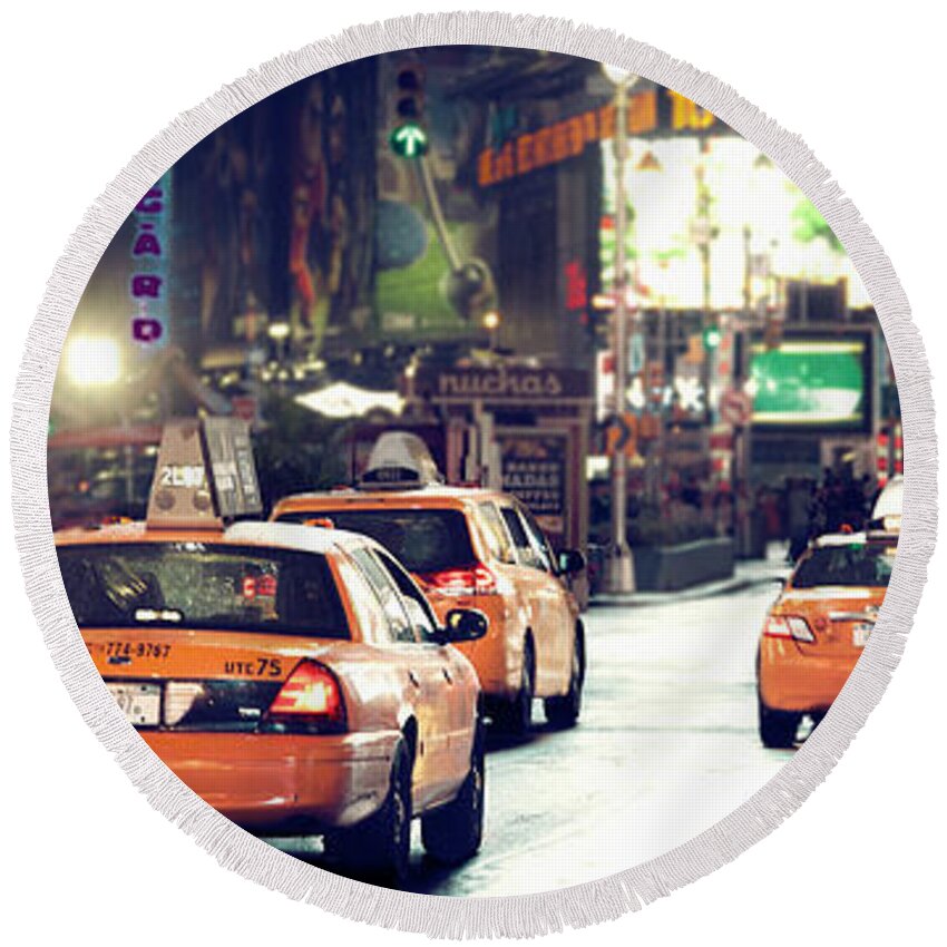 Nyc Round Beach Towel featuring the photograph New York City Night Drive by RicharD Murphy
