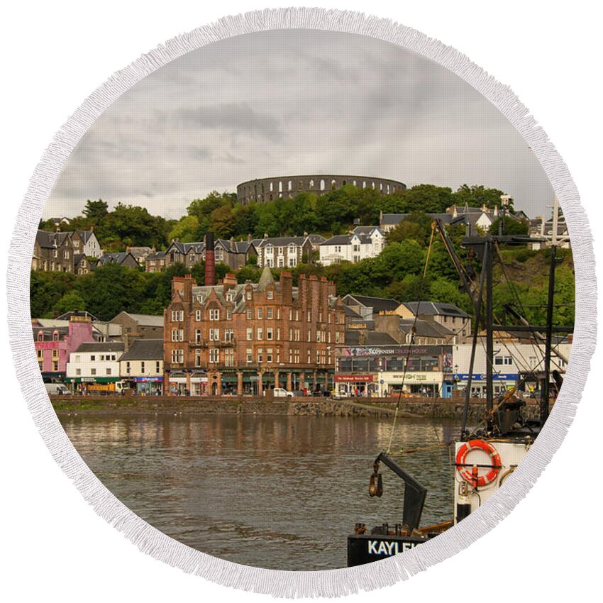 Oban Round Beach Towel featuring the photograph Oban Harbour Two by Bob Phillips
