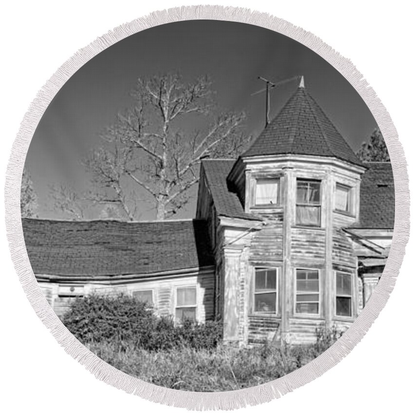 Abandoned Round Beach Towel featuring the photograph Old Abandoned House Black and White Photo by Keith Webber Jr