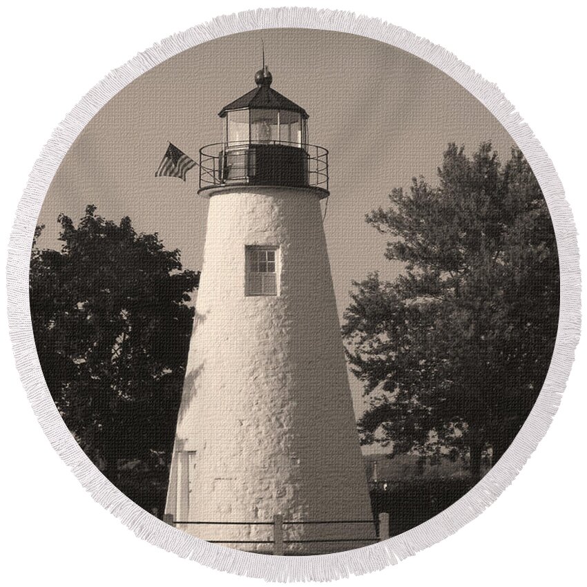 Concord Point Lighthouse Round Beach Towel featuring the photograph Old Concord Point Light by Gordon Beck