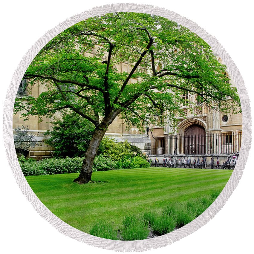 Old Court Round Beach Towel featuring the photograph Old court. Clare College. by Elena Perelman