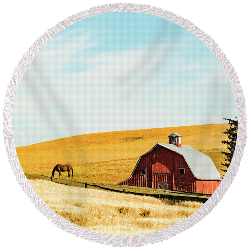 Landscapes Round Beach Towel featuring the photograph Palouse 16 by Claude Dalley