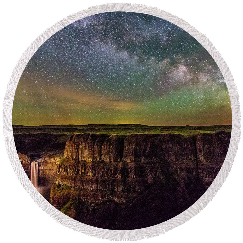 Landscape Round Beach Towel featuring the photograph Palouse falls with Milky way by Hisao Mogi