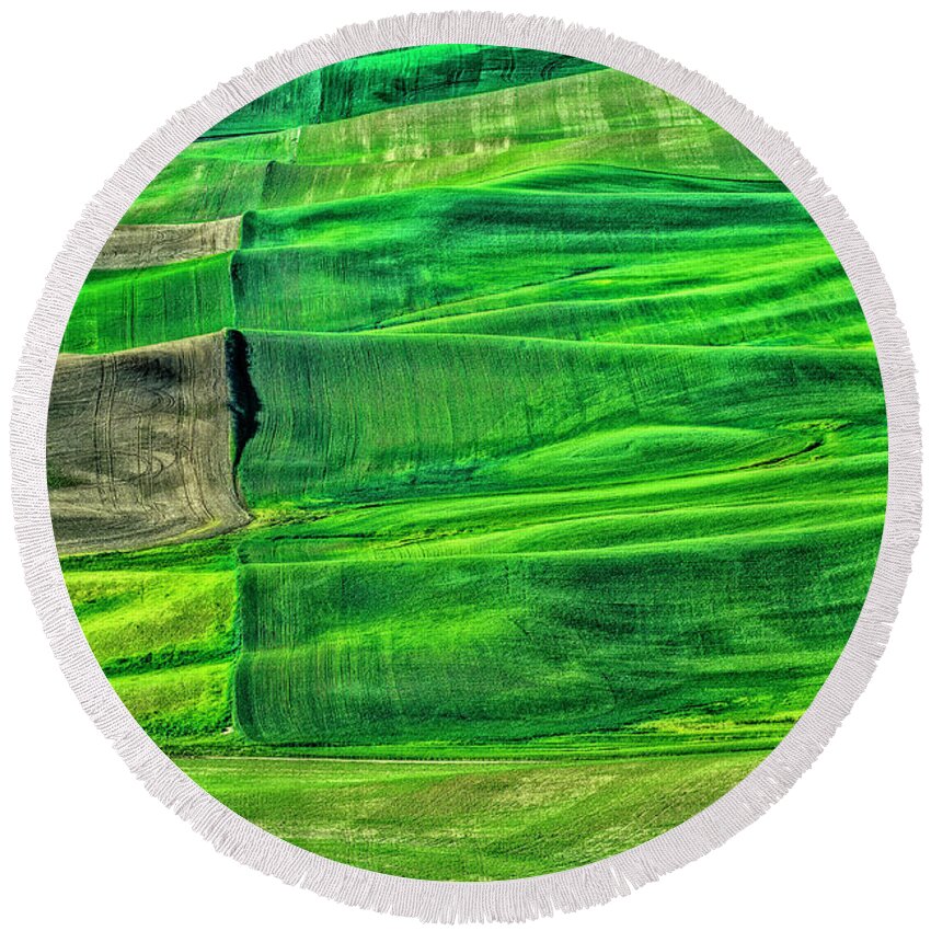 Palouse Round Beach Towel featuring the photograph Palouse Fence Line by Ed Broberg