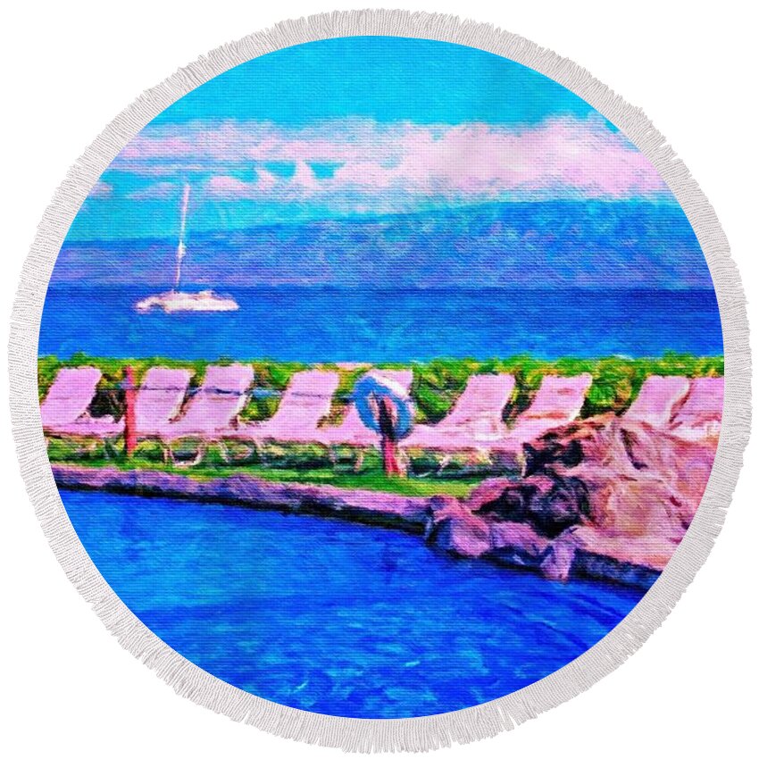 Paradise Found Round Beach Towel featuring the photograph Paradise Found by Diane Lindon Coy