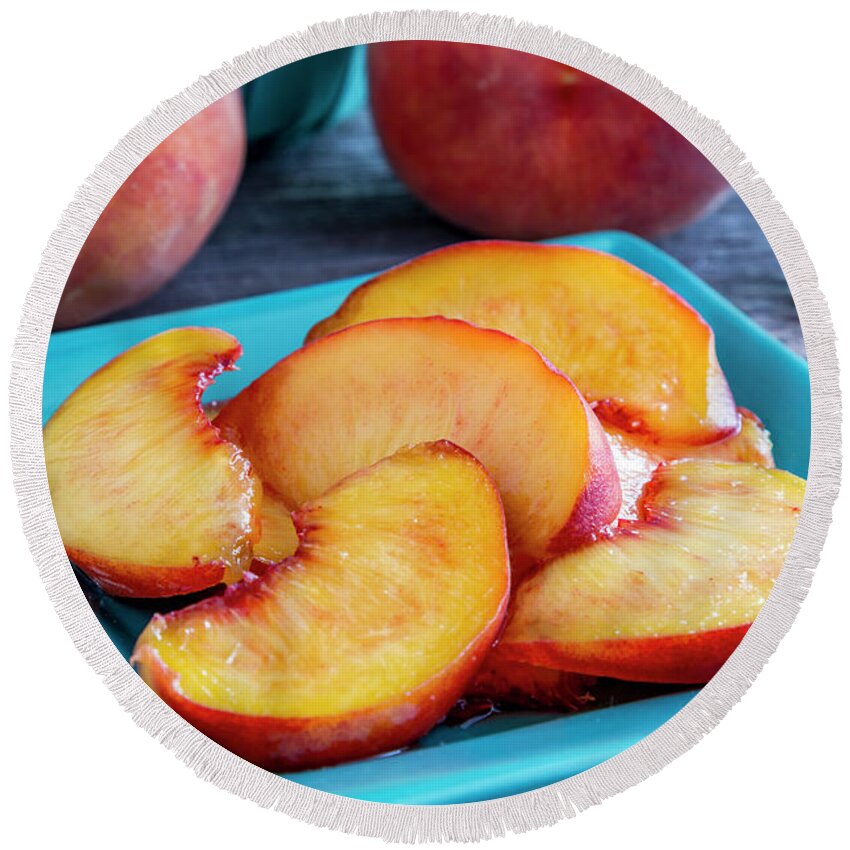 Colorado Peaches Round Beach Towel featuring the photograph Peaches for Lunch by Teri Virbickis