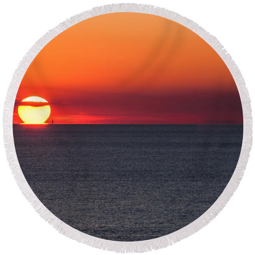 Sunset Round Beach Towel featuring the photograph Pour Some Sunset by Charles McCleanon