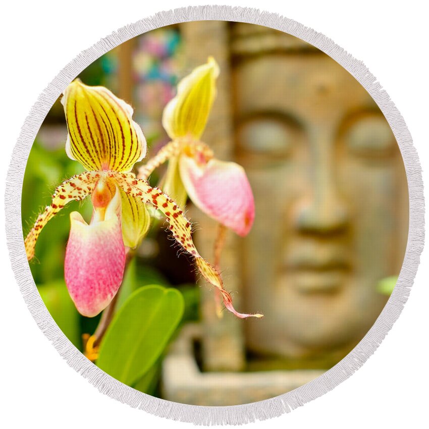 Buddhist Temple Round Beach Towel featuring the photograph Pretty flower by Raul Rodriguez