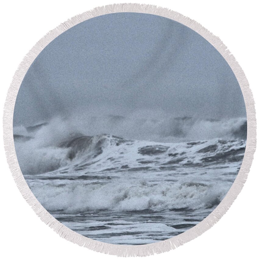 Ocean Round Beach Towel featuring the photograph Rage of the ocean by Jeff Swan