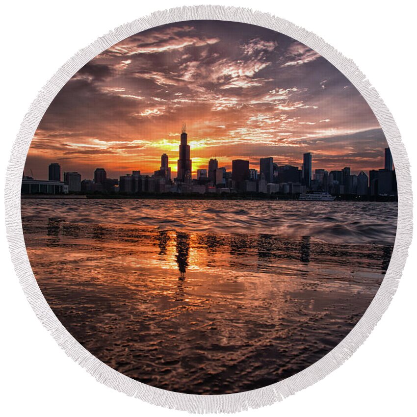 Chicago Round Beach Towel featuring the photograph Rays of Light by Raf Winterpacht