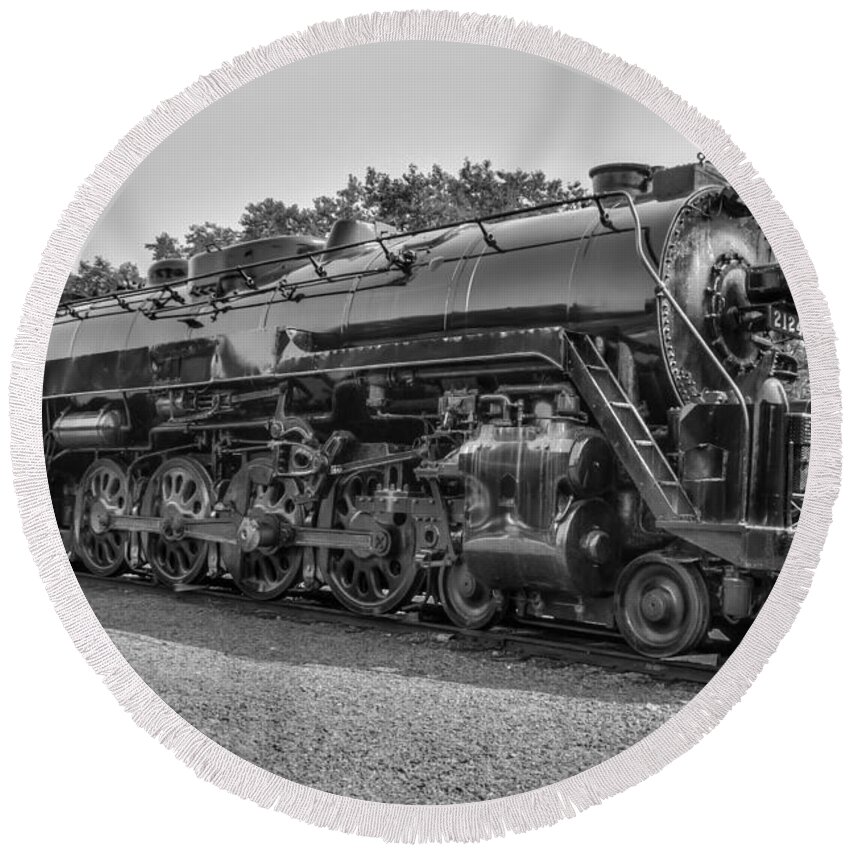 Trains Round Beach Towel featuring the photograph Reading 2124 by Anthony Sacco
