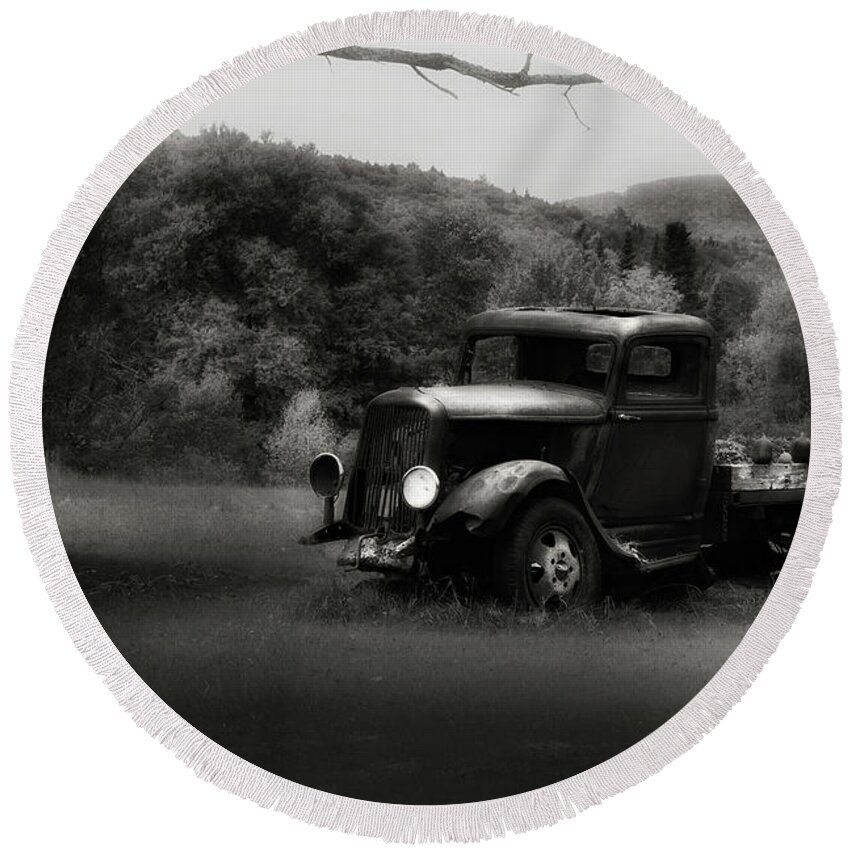 Truck Round Beach Towel featuring the photograph Relic Truck by Bill Wakeley