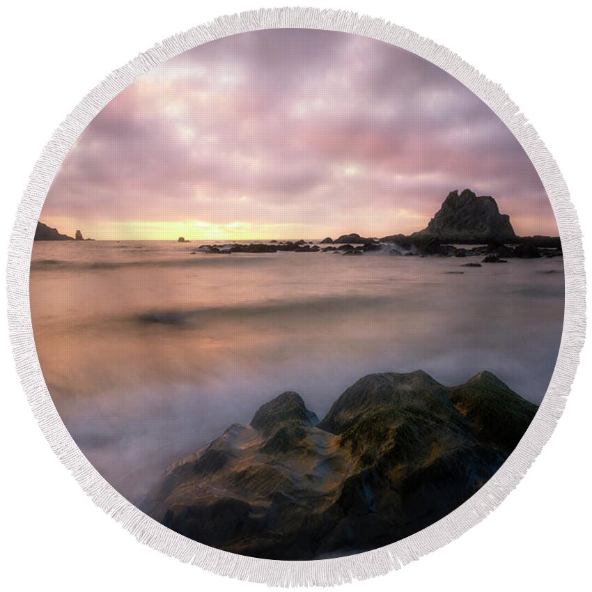 La Push Round Beach Towel featuring the photograph Rialto Dreaming by Ryan Manuel