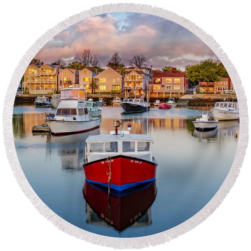 Motif No. 1 Round Beach Towel featuring the photograph Rockport Harbor by Susan Candelario