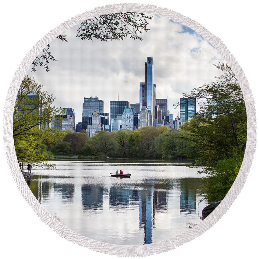 Nyc Round Beach Towel featuring the photograph Rowing New York by Robert J Caputo