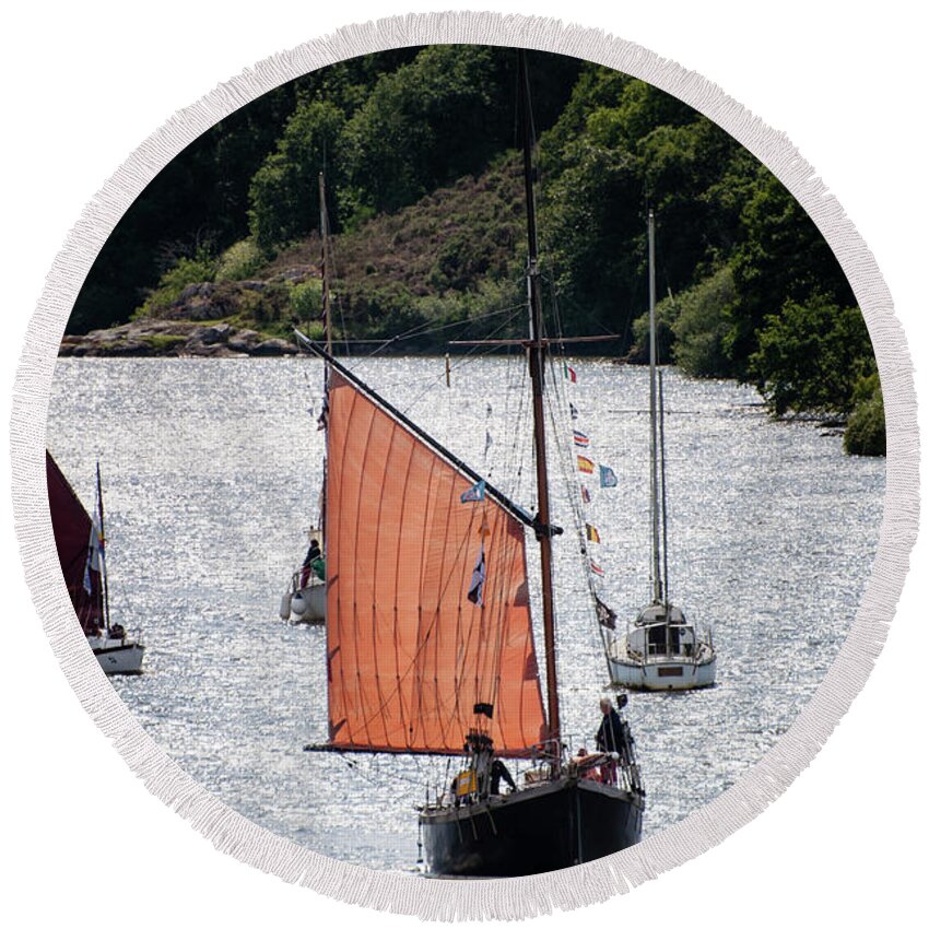 Boat Round Beach Towel featuring the photograph Sailing 46 by Geoff Smith