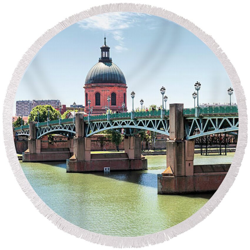 Toulouse Round Beach Towel featuring the photograph Saint-Pierre Bridge in Toulouse by Elena Elisseeva