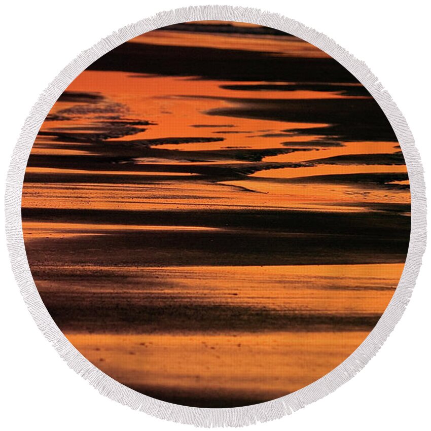 Landscape Round Beach Towel featuring the photograph Sandy Reflection by Joe Shrader