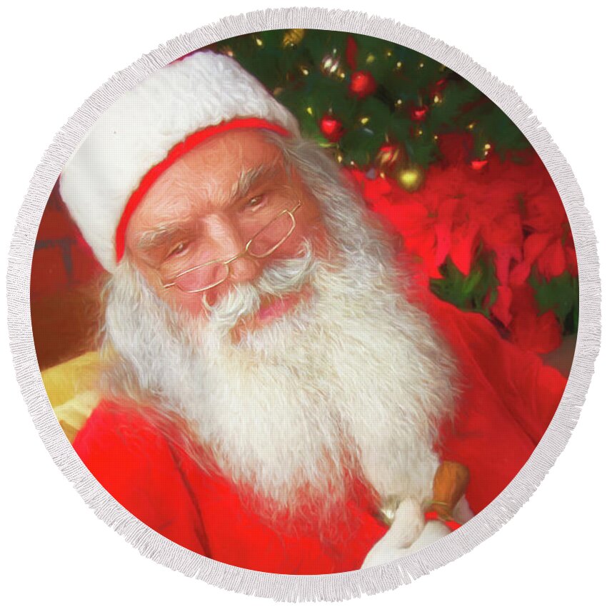 Santa Round Beach Towel featuring the photograph Santa by Mitch Spence
