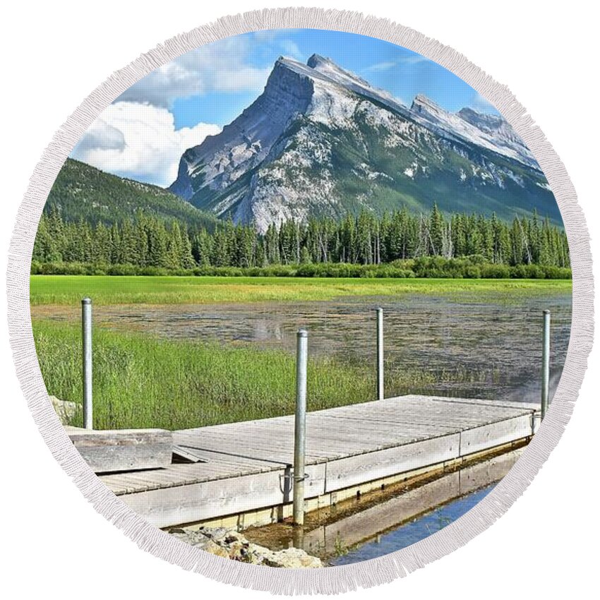 Vermillion Round Beach Towel featuring the photograph Scenic Stop Along Vermillion Lakes by Frozen in Time Fine Art Photography