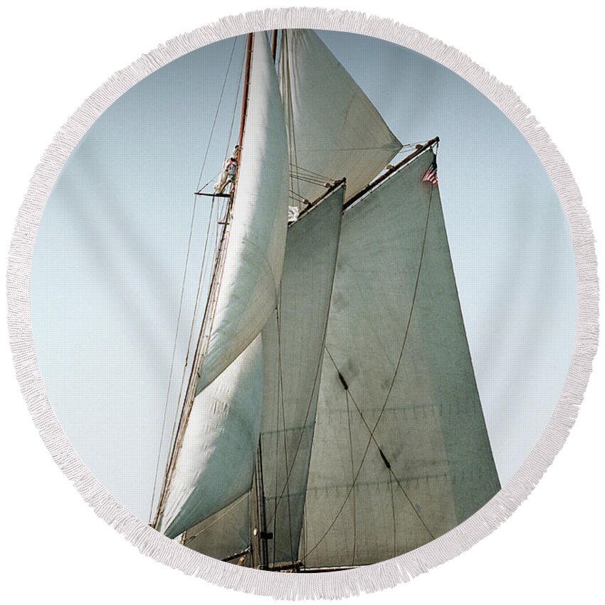 Windjammers Round Beach Towel featuring the photograph Schooner Ernestina by Fred LeBlanc