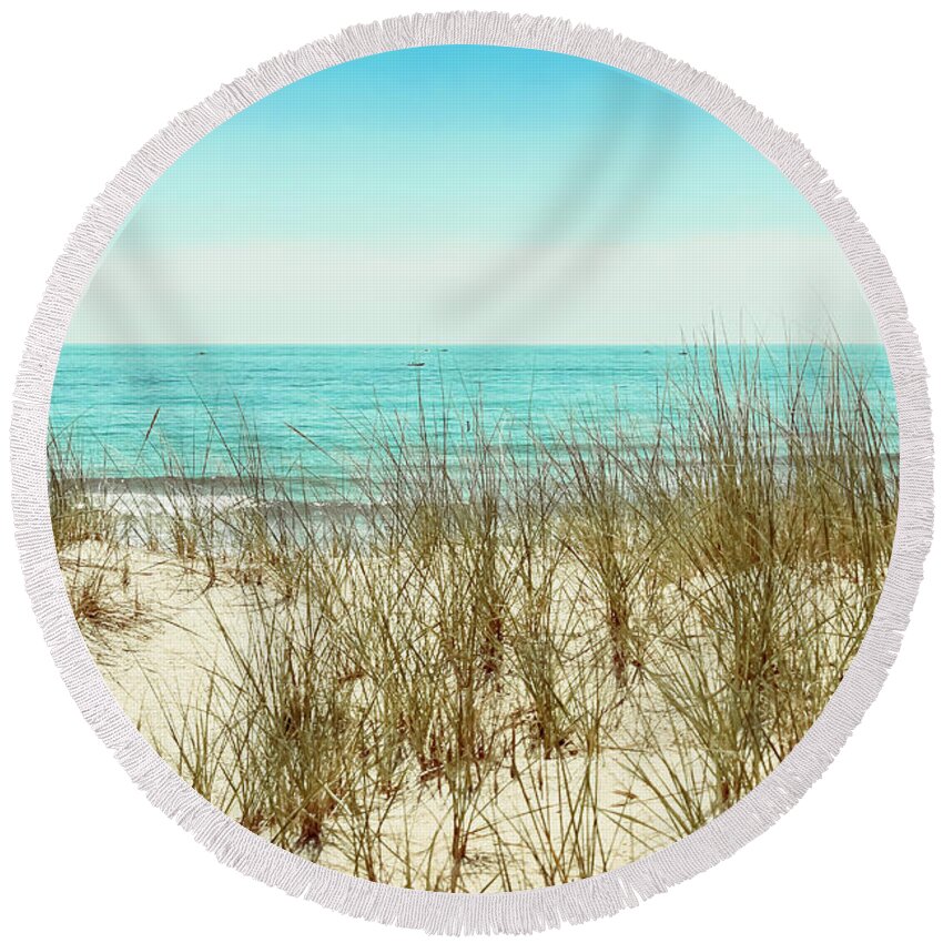 Beaches Round Beach Towel featuring the photograph Sea Breeze by Colleen Kammerer