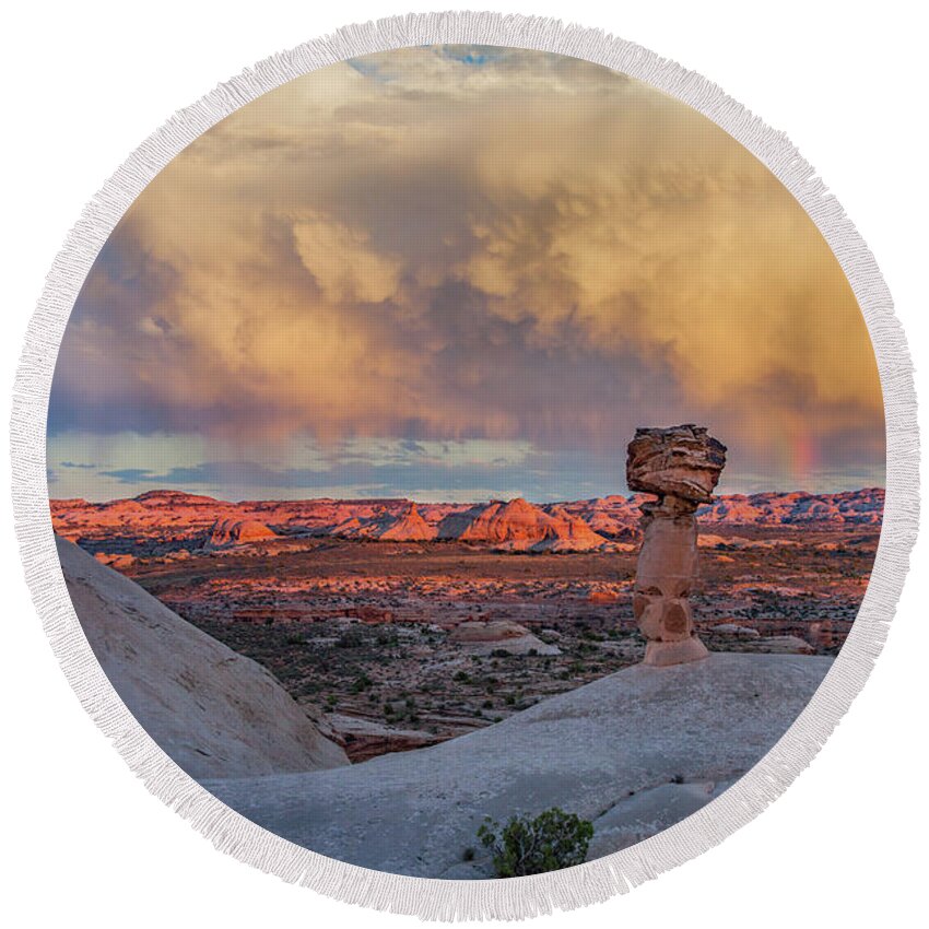 Moab Round Beach Towel featuring the photograph Secret Spire Sunset 2 by Dan Norris
