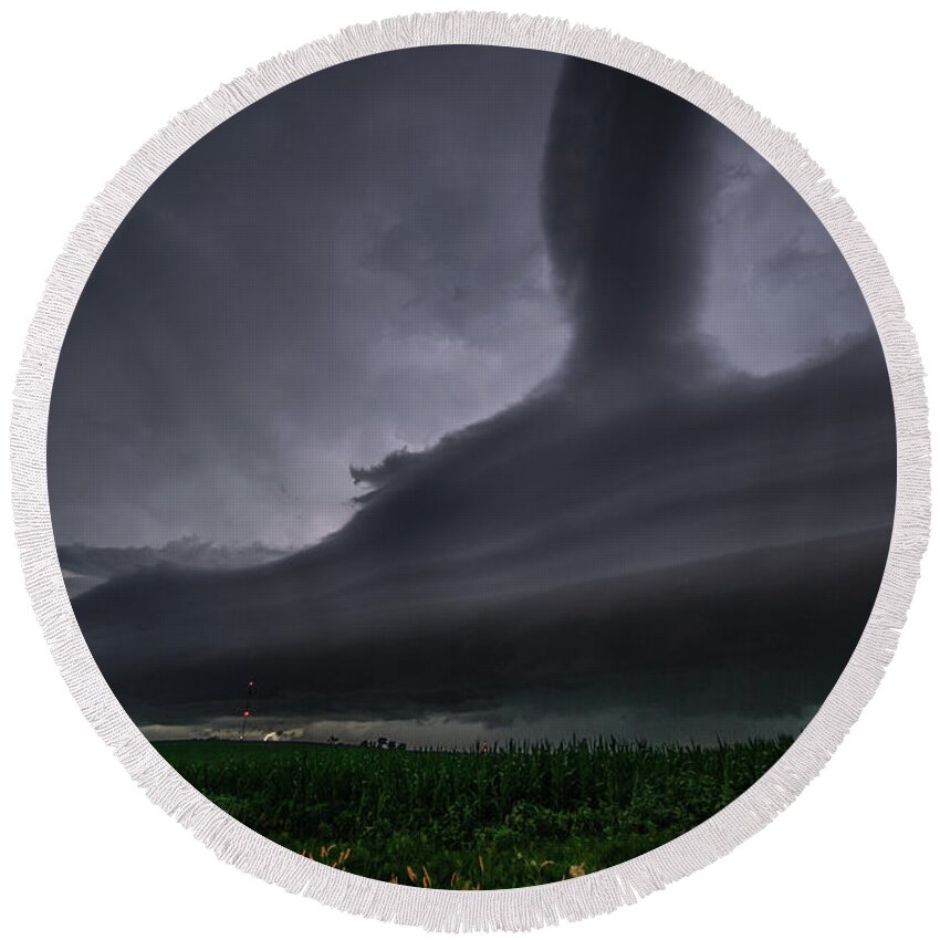 Storm Round Beach Towel featuring the photograph Shelf and Vertical Cloud by Paul Brooks