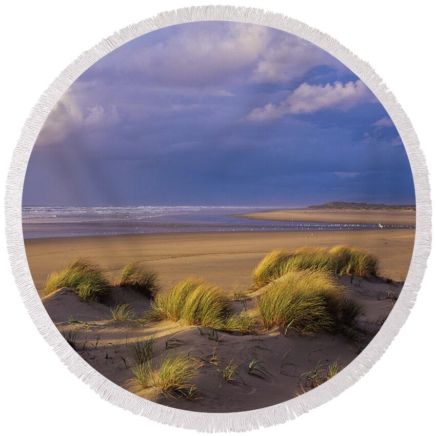 Beach Grass Round Beach Towel featuring the photograph Siltcoos River Mouth by Robert Potts