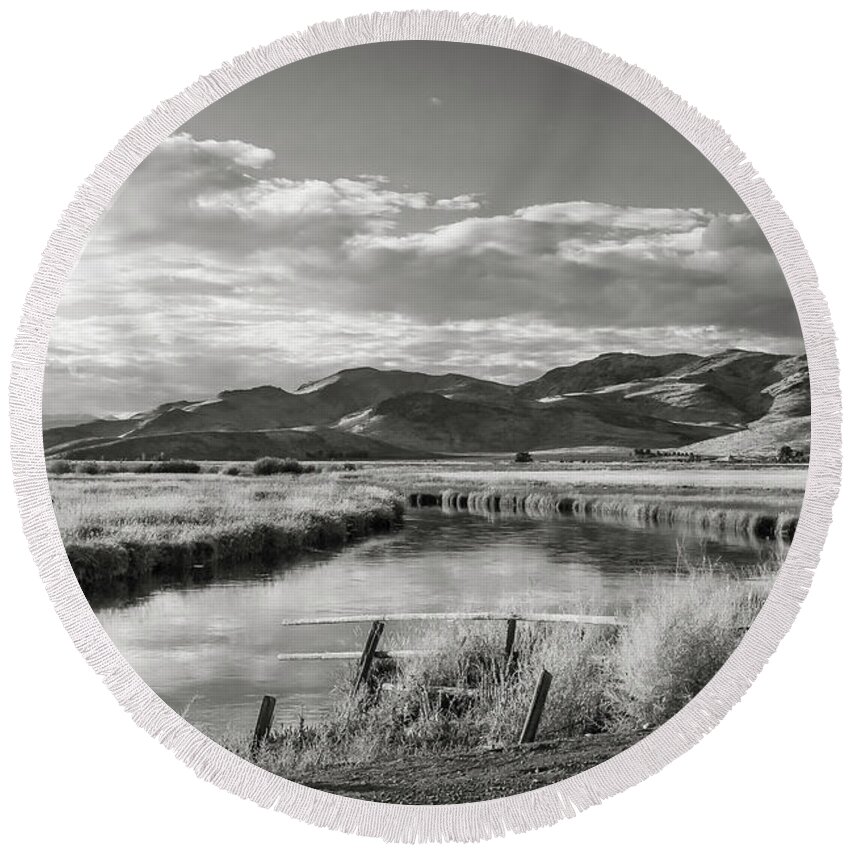 5dmkiv Round Beach Towel featuring the photograph Silver Creek by Mark Mille